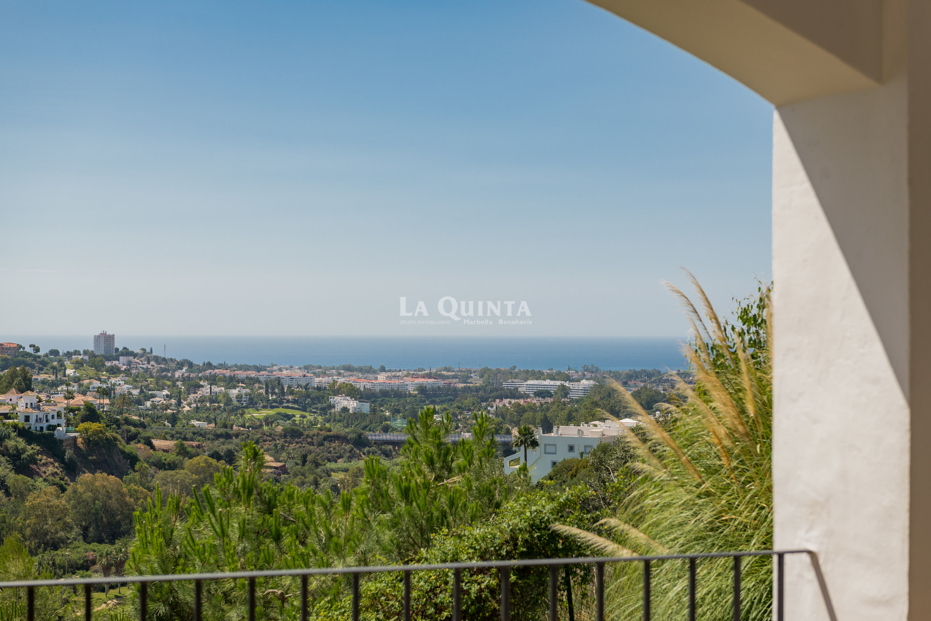 Nice and Modern apartament with amazing views in La Quinta Marbella